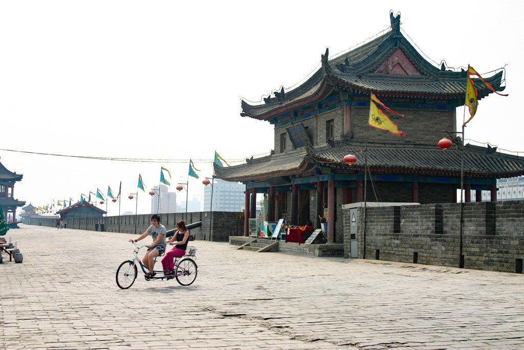 Renting a bike and riding on the fortress walls is definitely top on the list of what to do in Xian.