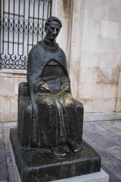 Dubrovnik statue of city founder.