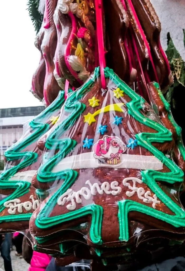 Gingerbread trees wish everyone a "Frohes Fest."