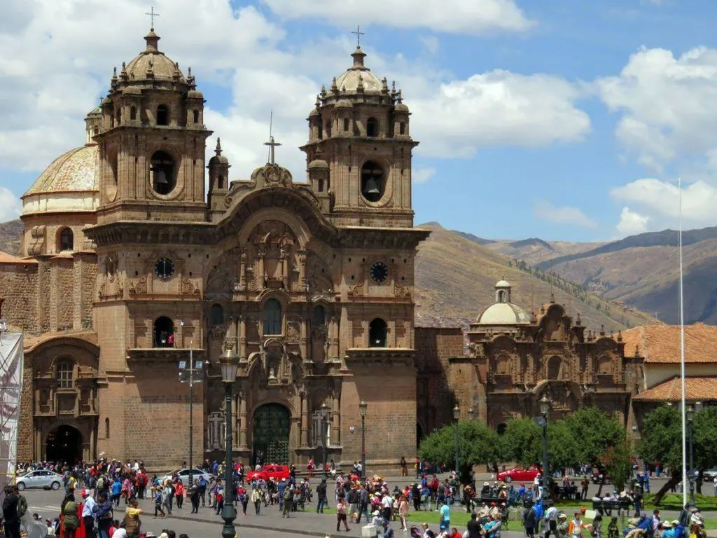 The Plaza Mayor and Cusco Cathedral on a busy day.