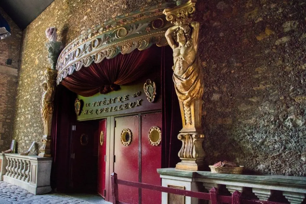 Just like you would expect, the Paris carnival museum doors are ostentatious and gaudy.