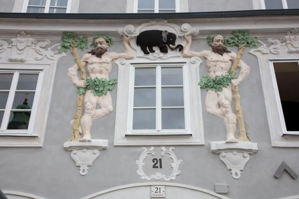 Reliefs of two men and an elephant, some of the highlights of the Linz architecture.