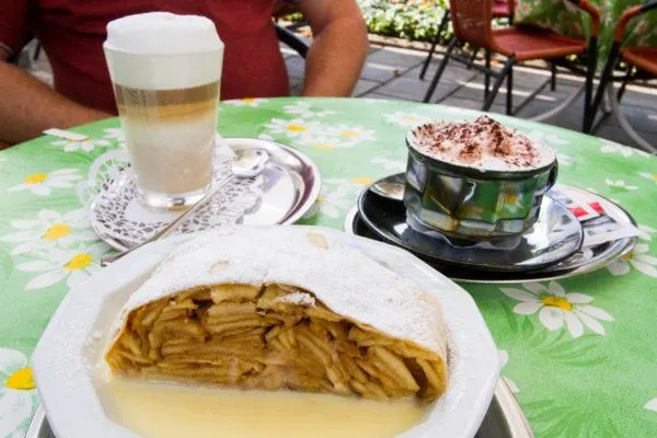 Apple strudel and coffees.