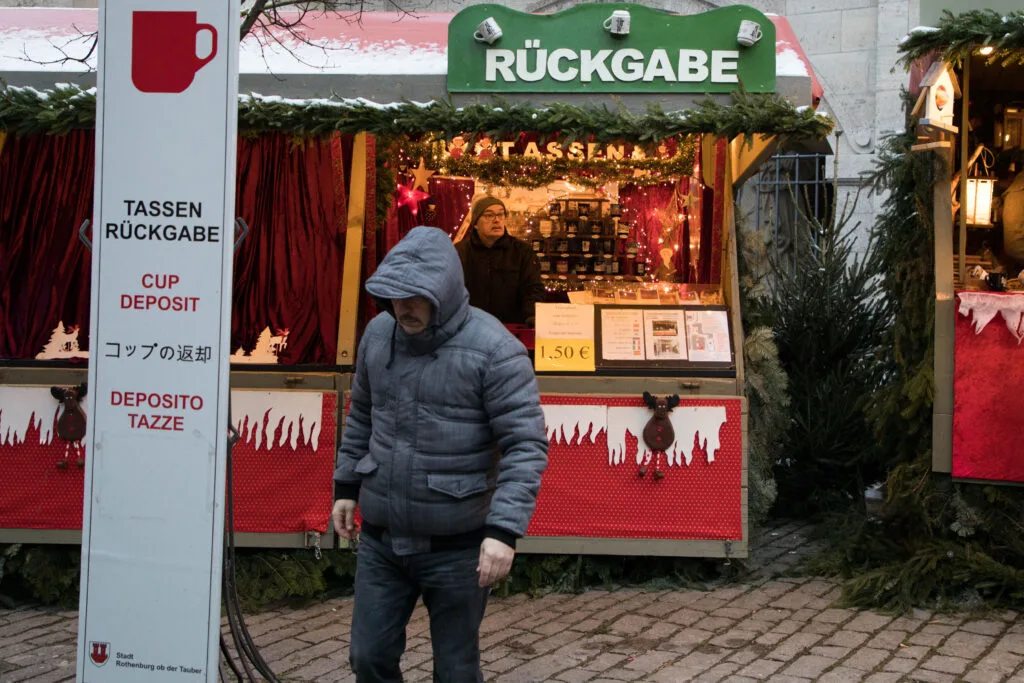 Look for the Rueckgabe sign. It's where you return you mugs or other dishes that need to be washed. When you turn it in, you'll get your pfand or deposit back.
