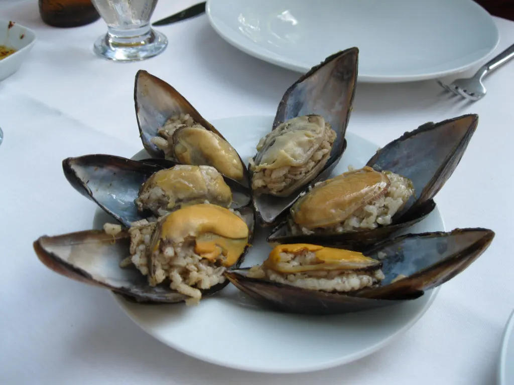 Stuffed mussels, or midye dolma, is a fresh food straight from the sea.