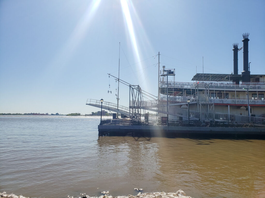 A Mississippi river cruise is one of the best things to do in Louisiana; Put it on your bucket list.