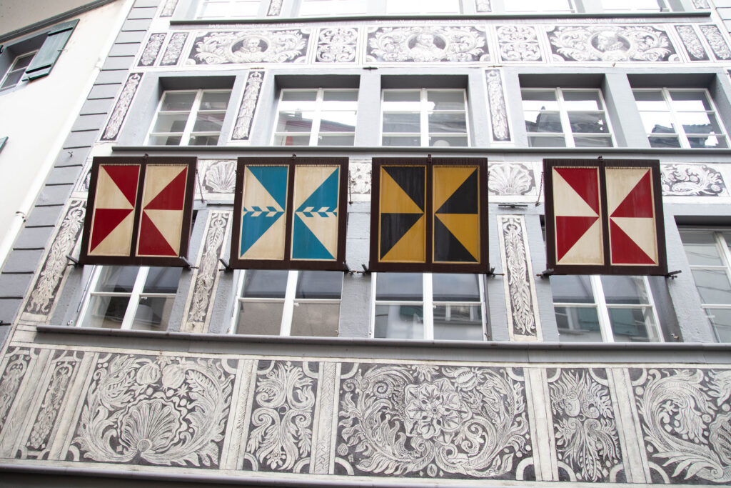 Sgraffito designs adorn this central Lucerne building.