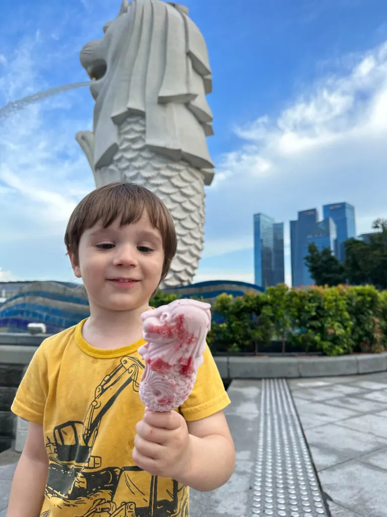 Merlion ice cream cone, at the Singaporean iconic spot.